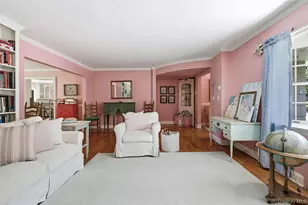 9 Townsend Rd, Glen Cove, NY 11542 - Photo 11