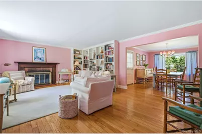 9 Townsend Road, Glen Cove, NY 11542 - Photo 7