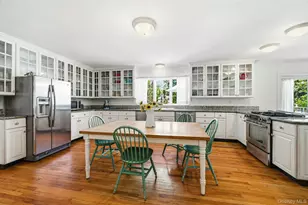 9 Townsend Rd, Glen Cove, NY 11542 - Photo 21