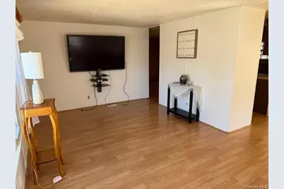 1661 Old Country Road Unit #415, Riverhead, NY 11901 - Photo 3