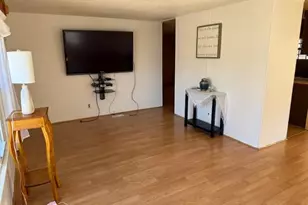 1661 Old Country Road Unit, Riverhead, NY 11901 - Photo 3
