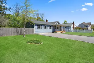 11 Jackson St, East Islip, NY 11730 - Photo 3
