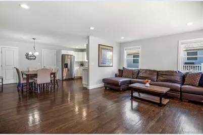 11 Jackson Street, East Islip, NY 11730 - Photo 7