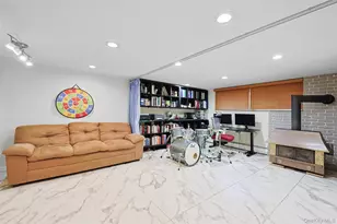 29 Edna Dr, Syosset, NY 11791 - Photo 21