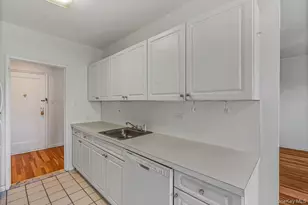 162-01 Powells Cove Blvd, Whitestone, NY 11357 - Photo 7