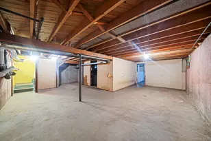 109 Matthews Rd, Oakdale, NY 11769 - Photo 23