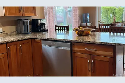 345 Oconnor Road, North Babylon, NY 11703 - Photo 13