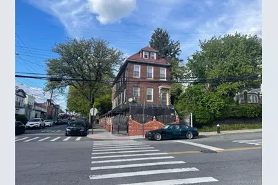 621 E 237th Street, Bronx, NY 10466 - Photo 3