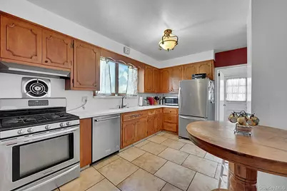 321 Rich Avenue, Mount Vernon, NY 10552 - Photo 9