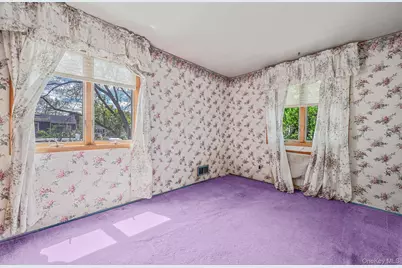 114 Liberty Avenue, Selden, NY 11784 - Photo 19