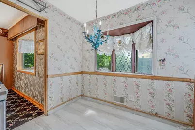 114 Liberty Avenue, Selden, NY 11784 - Photo 15