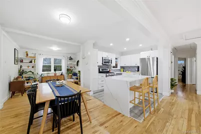 229 New York Avenue, Bay Shore, NY 11706 - Photo 3