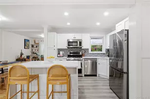 229 New York Ave, Bay Shore, NY 11706 - Photo 7