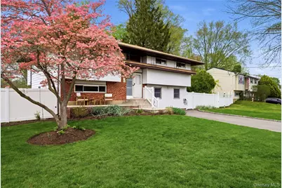 229 New York Avenue, Bay Shore, NY 11706 - Photo 13