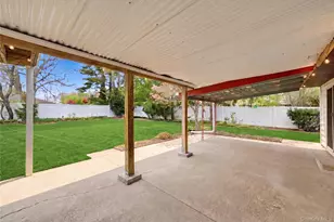 229 New York Ave, Bay Shore, NY 11706 - Photo 17