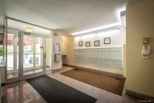 615 Palmer Rd, Yonkers, NY 10701 - Photo 21