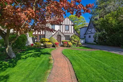 19 Addison Place, Rockville Centre, NY 11570 - Photo 1