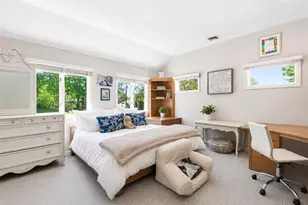 2 Aspen Pl, Great Neck, NY 11021 - Photo 31
