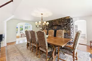 2 Aspen Pl, Great Neck, NY 11021 - Photo 9