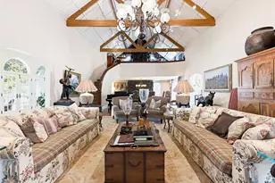 2 Aspen Pl, Great Neck, NY 11021 - Photo 7