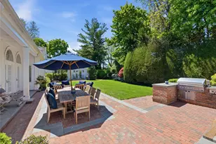 2 Aspen Pl, Great Neck, NY 11021 - Photo 35
