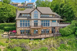 35 Sunview Dr, Glen Cove, NY 11542 - Photo 33