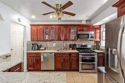 19 Sloan Drive S, Valley Stream, NY 11580 - Photo 5