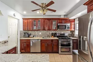 19 Sloan Dr S, Valley Stream, NY 11580 - Photo 5