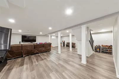 19 Sloan Drive S, Valley Stream, NY 11580 - Photo 13