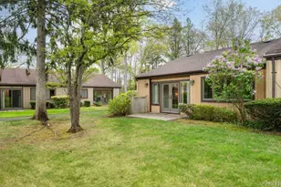 84 Strathmore Gate Dr, Stony Brook, NY 11790 - Photo 17