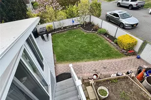 27 Colonial Rd, Copiague, NY 11726 - Photo 15