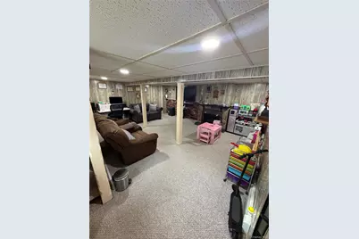 27 Colonial Road, Copiague, NY 11726 - Photo 13