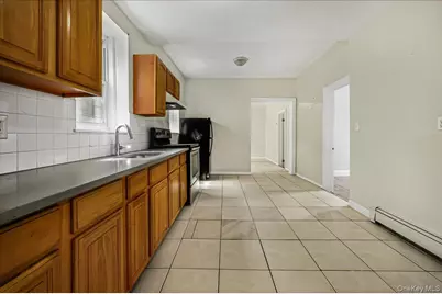 704 E 183rd Street, Bronx, NY 10458 - Photo 5