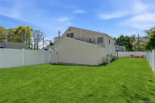 149 Raleigh Ln, West Islip, NY 11795 - Photo 37