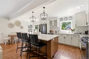 149 Raleigh Ln, West Islip, NY 11795 - Photo 9