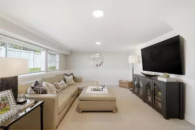 149 Raleigh Lane, West Islip, NY 11795 - Photo 13