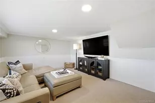 149 Raleigh Ln, West Islip, NY 11795 - Photo 15