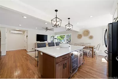 149 Raleigh Lane, West Islip, NY 11795 - Photo 11