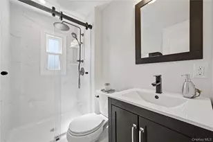 149 Raleigh Ln, West Islip, NY 11795 - Photo 27