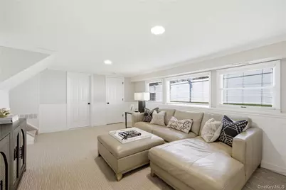 149 Raleigh Lane, West Islip, NY 11795 - Photo 17
