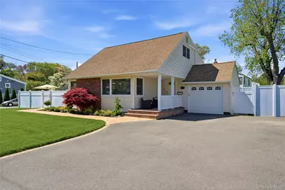 149 Raleigh Lane, West Islip, NY 11795 - Photo 1