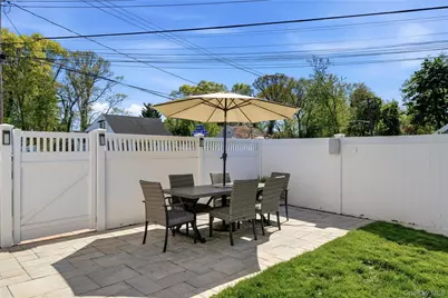 149 Raleigh Lane, West Islip, NY 11795 - Photo 29