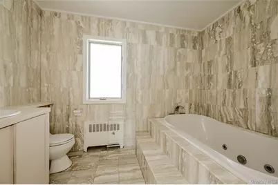 13802 Rockaway Beach Boulevard, Rockaway Park, NY 11694 - Photo 25