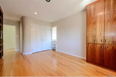 13802 Rockaway Beach Boulevard, Rockaway Park, NY 11694 - Photo 23