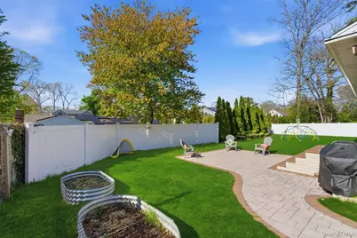 15 7th Avenue, Smithtown, NY 11787 - Photo 27