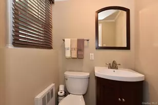837 Beckman Dr, Bellmore, NY 11710 - Photo 23