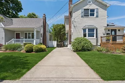 1749 Commonwealth Avenue, Merrick, NY 11566 - Photo 3