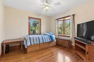 1749 Commonwealth Ave, Merrick, NY 11566 - Photo 15