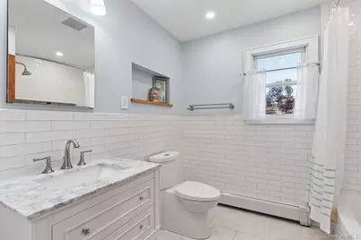 1749 Commonwealth Avenue, Merrick, NY 11566 - Photo 23