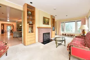 8 Magnolia Dr, Great Neck, NY 11021 - Photo 13